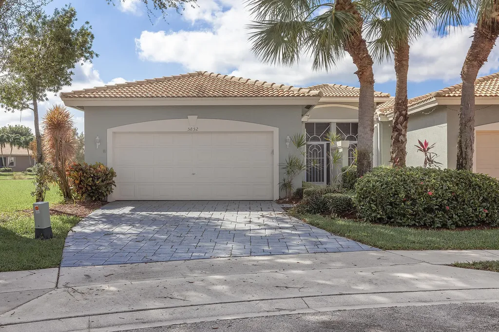 5852 Island Reach Lane Boynton Beach FL 33437