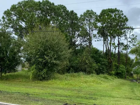 701 NW Floresta Drive Port St Lucie FL 34983