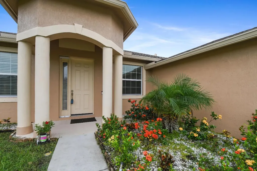 1250 SW San Esteban Avenue Port St Lucie FL 34953