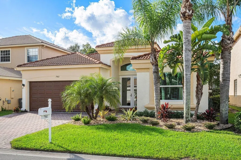 7561 Via Luria Lake Worth FL 33467