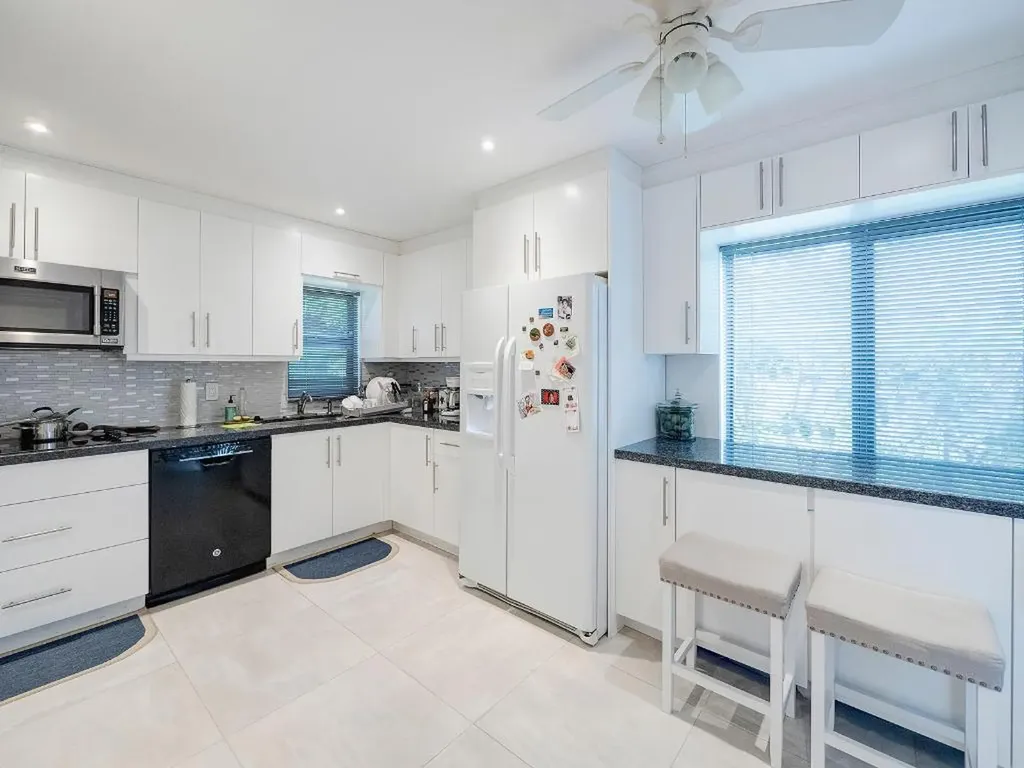 6811 Bridlewood Court Boca Raton FL 33433