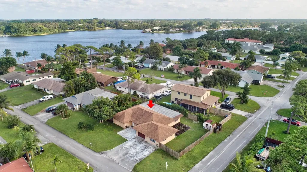 2486 Sun Up Lane Lake Worth FL 33462