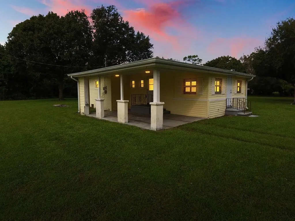 1795 Copenhaver Road Fort Pierce FL 34945