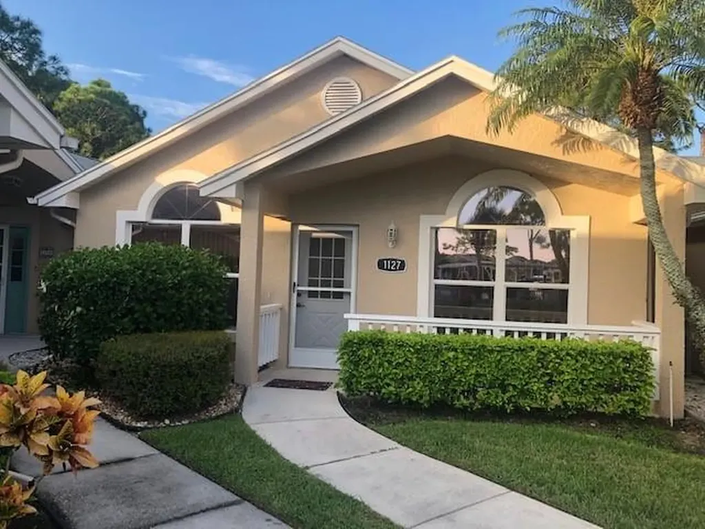 1127 NW Lombardy Drive Port St Lucie FL 34986