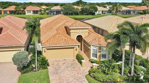 8899 Via Prestigio W Wellington FL 33411