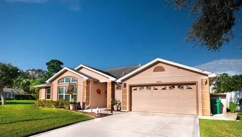 6823 Dickinson Terrace Port St Lucie FL 34952