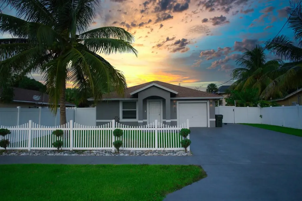 1015 Miami Boulevard Delray Beach FL 33483