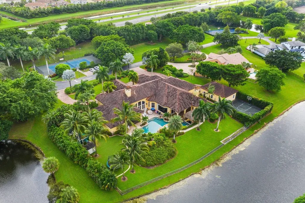 10065 Avenida Del Rio Delray Beach FL 33446