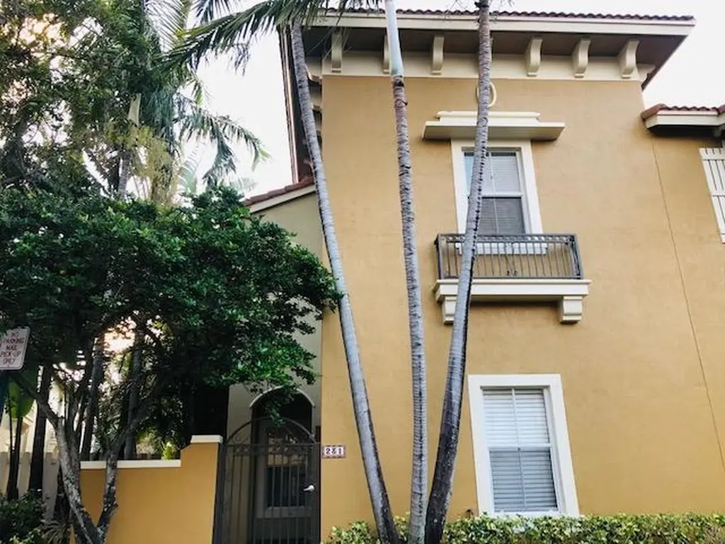 231 Lake Monterey Circle Boynton Beach FL 33426