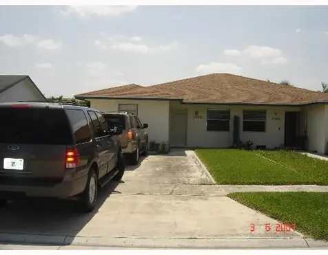 2345 Avenue Z Riviera Beach FL 33404