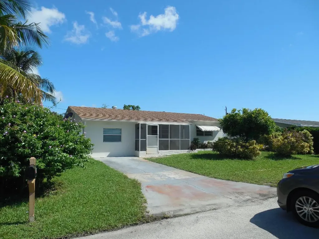 1339 New World Avenue Lantana FL 33462