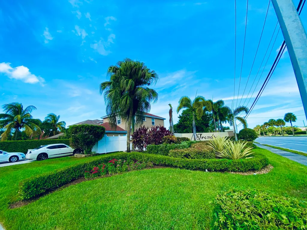 8498 Dynasty Drive Boca Raton FL 33433