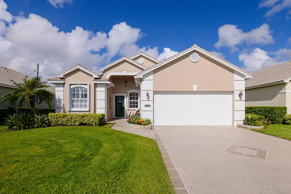 888 NW Sarria Court Port St Lucie FL 34986