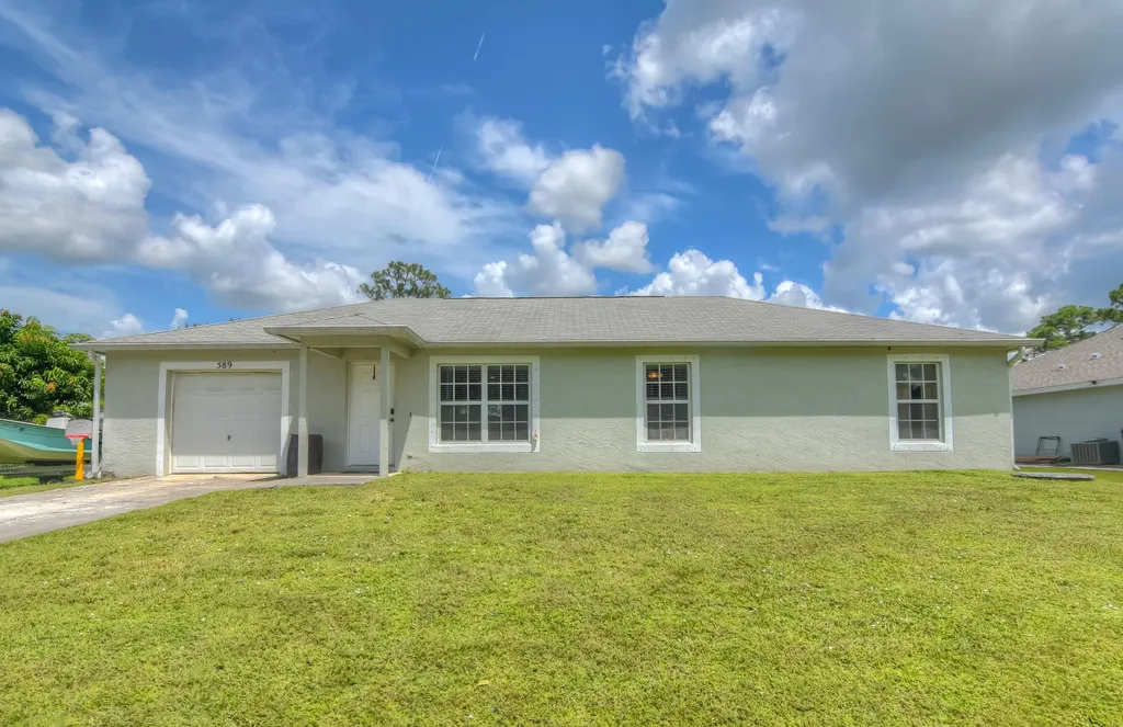 589 NW Sherbrooke Avenue Port St Lucie FL 34983