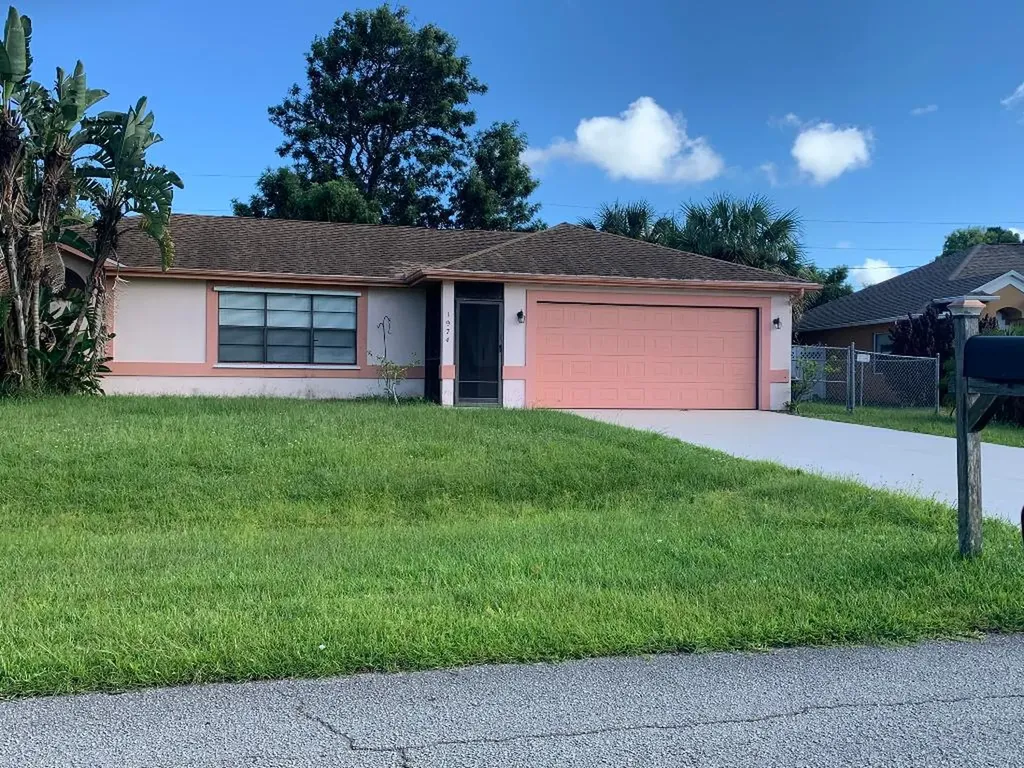 1974 SE Lavina Circle Port St Lucie FL 34952