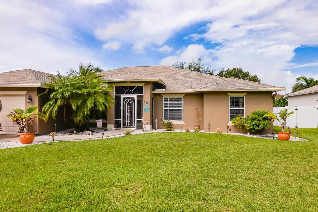 5285 NW Dunn Road Port St Lucie FL 34983