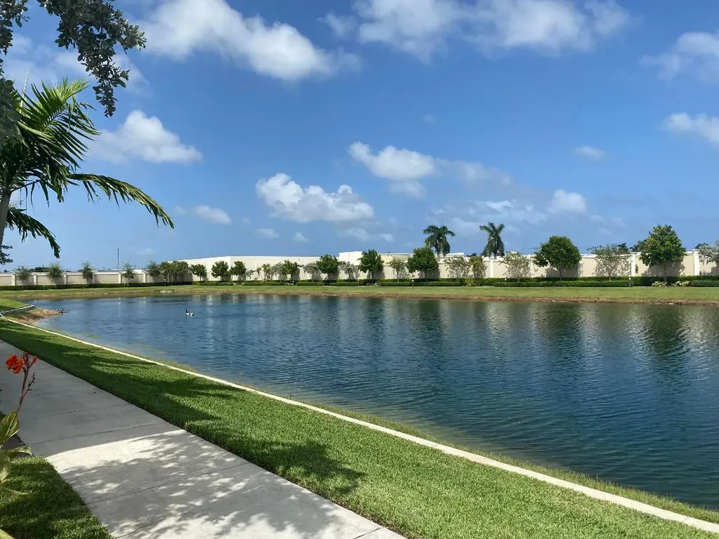 4210 N Dixie Highway Oakland Park FL 33334