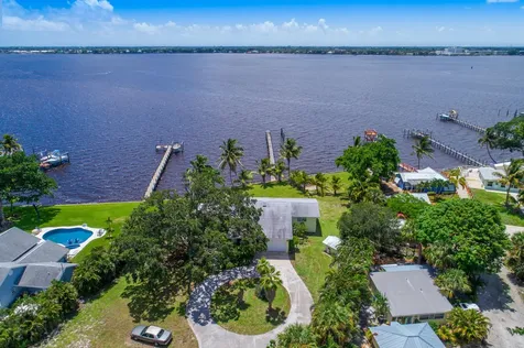 850 NE Ixora Drive Jensen Beach FL 34957