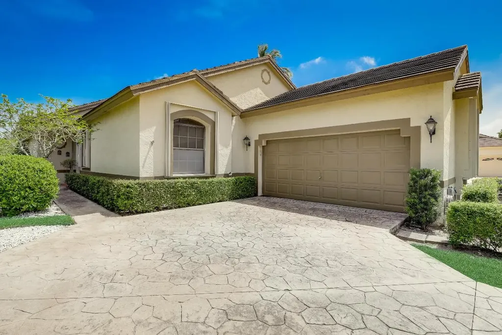 10321 Lexington Lakes Boulevard S Boynton Beach FL 33436