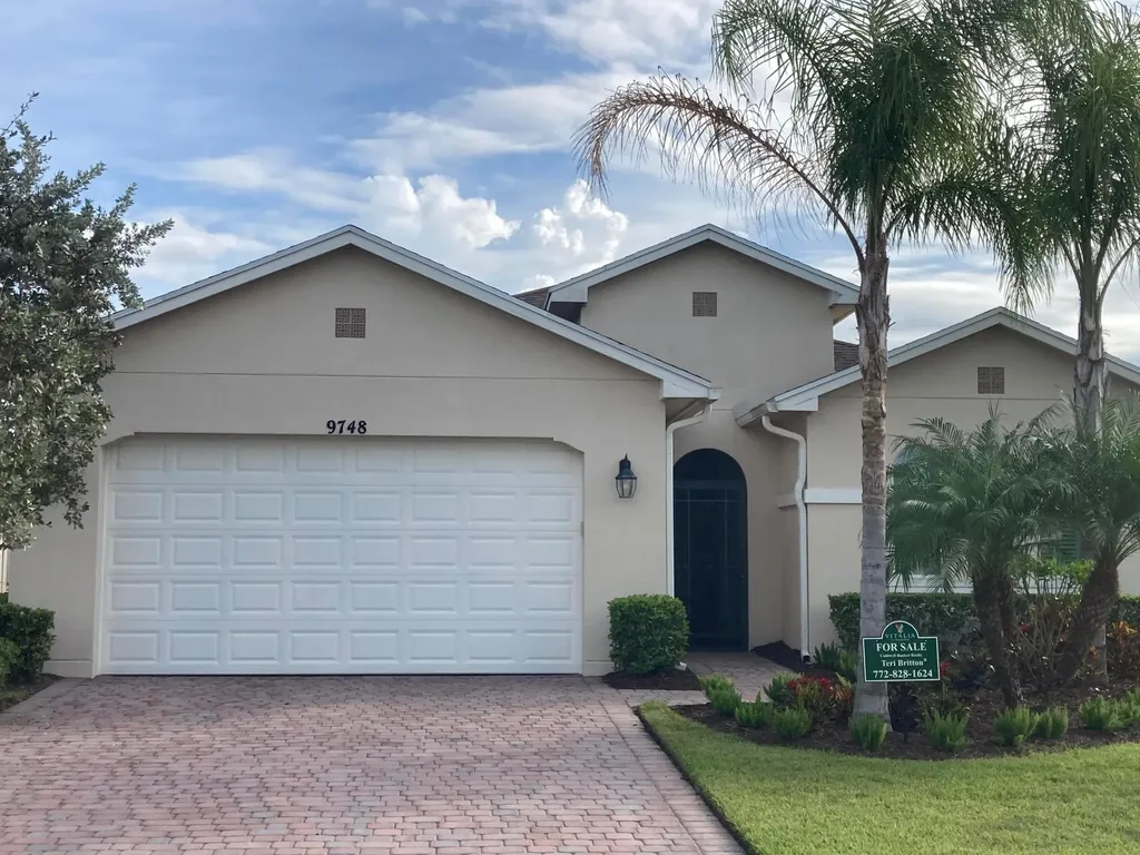 9748 SW Chestwood Avenue Port St Lucie FL 34987