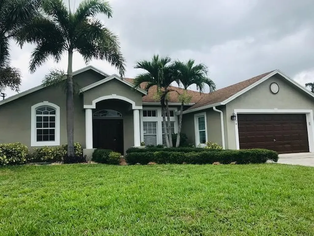 4294 SW Oblique Street Port St Lucie FL 34953