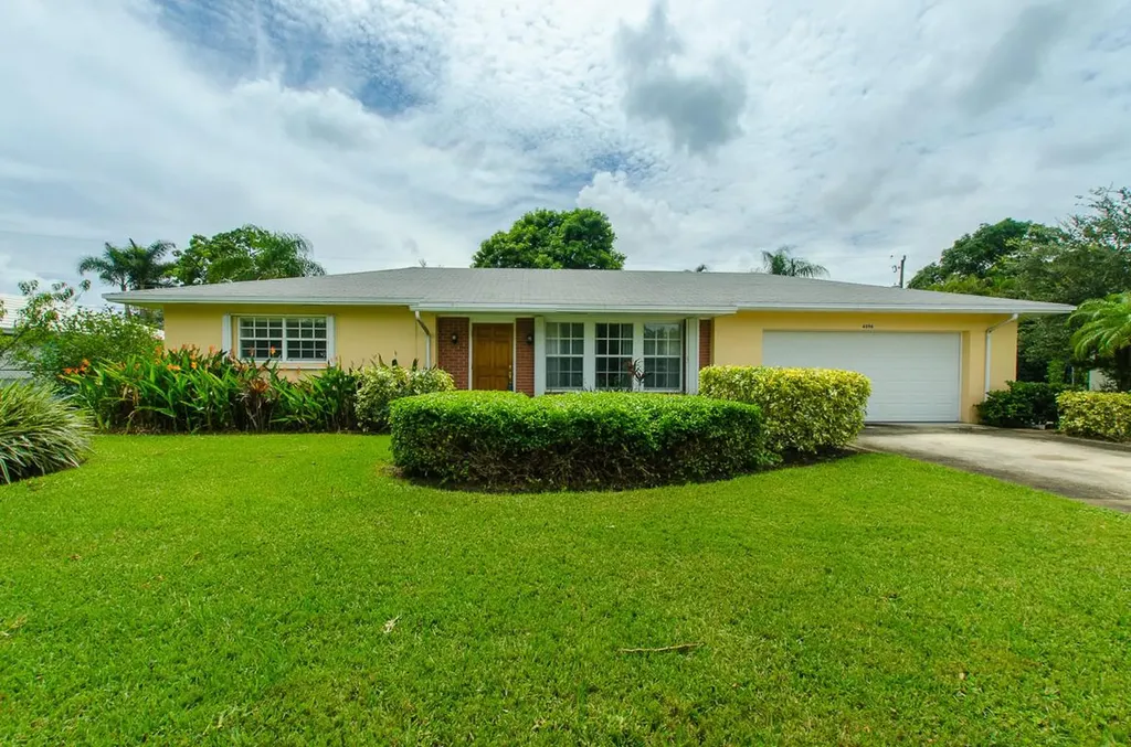4596 Frances Drive Delray Beach FL 33445