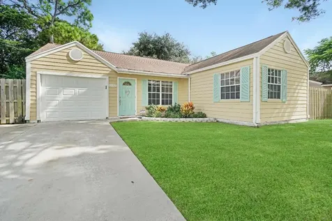 1153 Grandview Circle Royal Palm Beach FL 33411