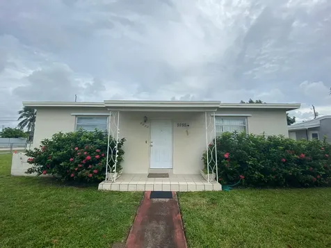 9285 SW 42nd Terrace Miami FL 33165