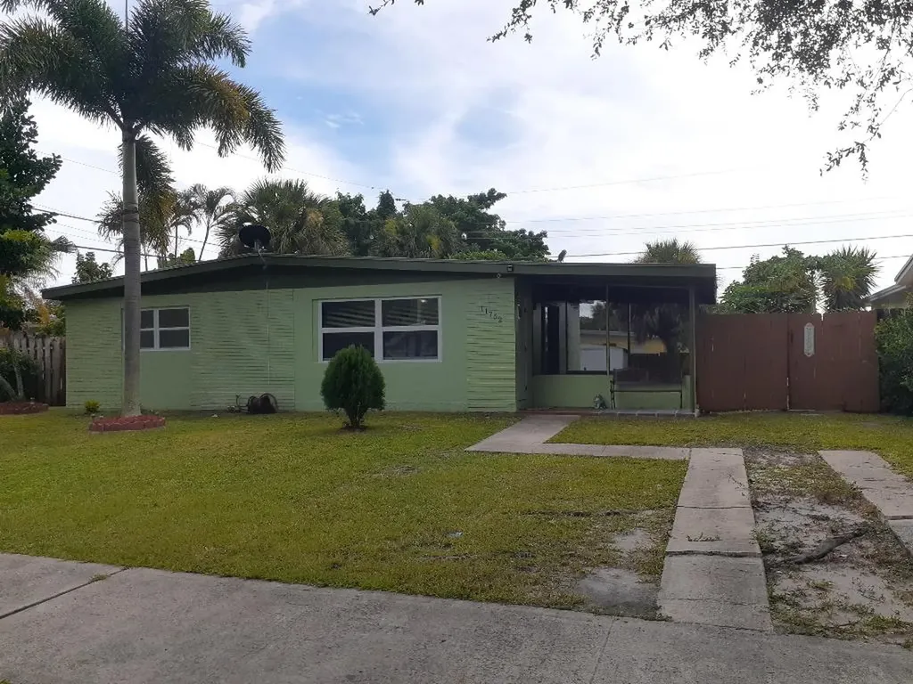 11752 Balsam Drive Royal Palm Beach FL 33411