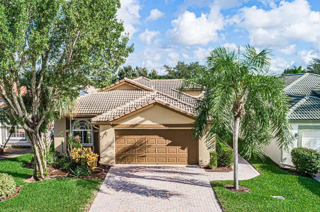 8221 Brindisi Lane Boynton Beach FL 33472