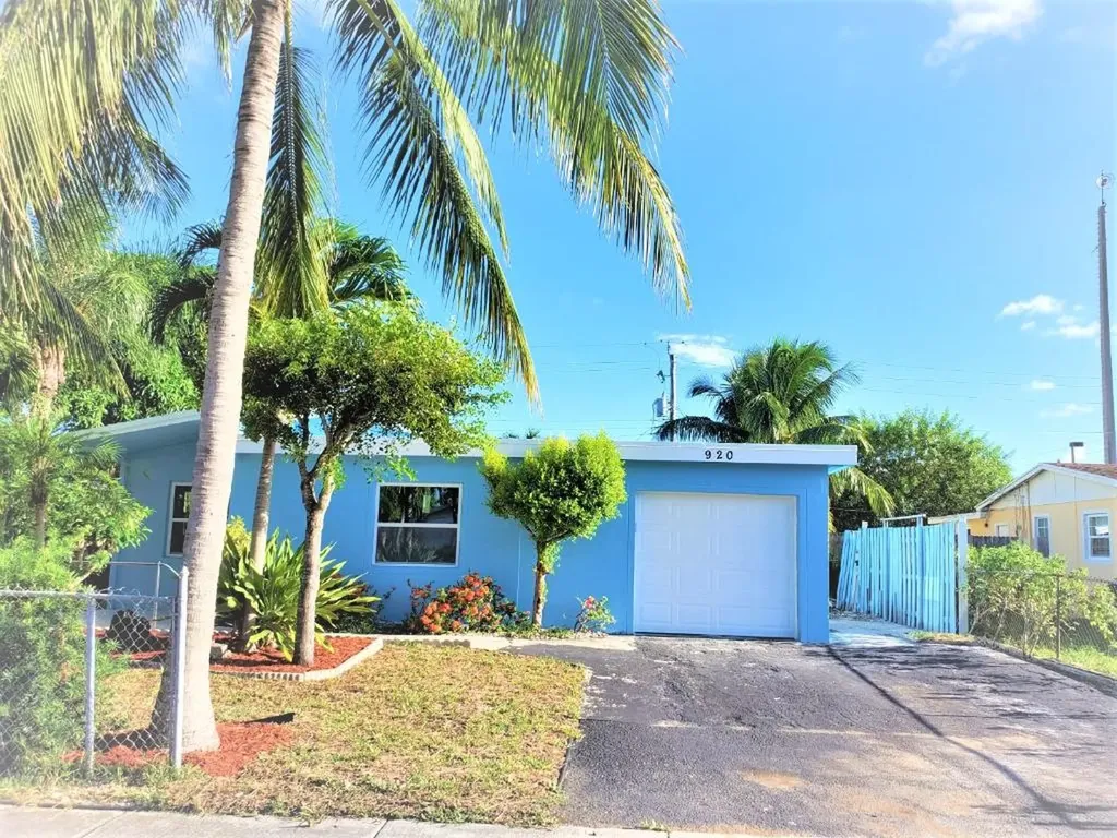 920 NE 52nd Court Deerfield Beach FL 33064