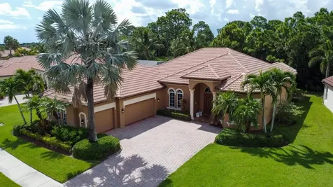 850 SW Grand Reserves Boulevard Port St Lucie FL 34986