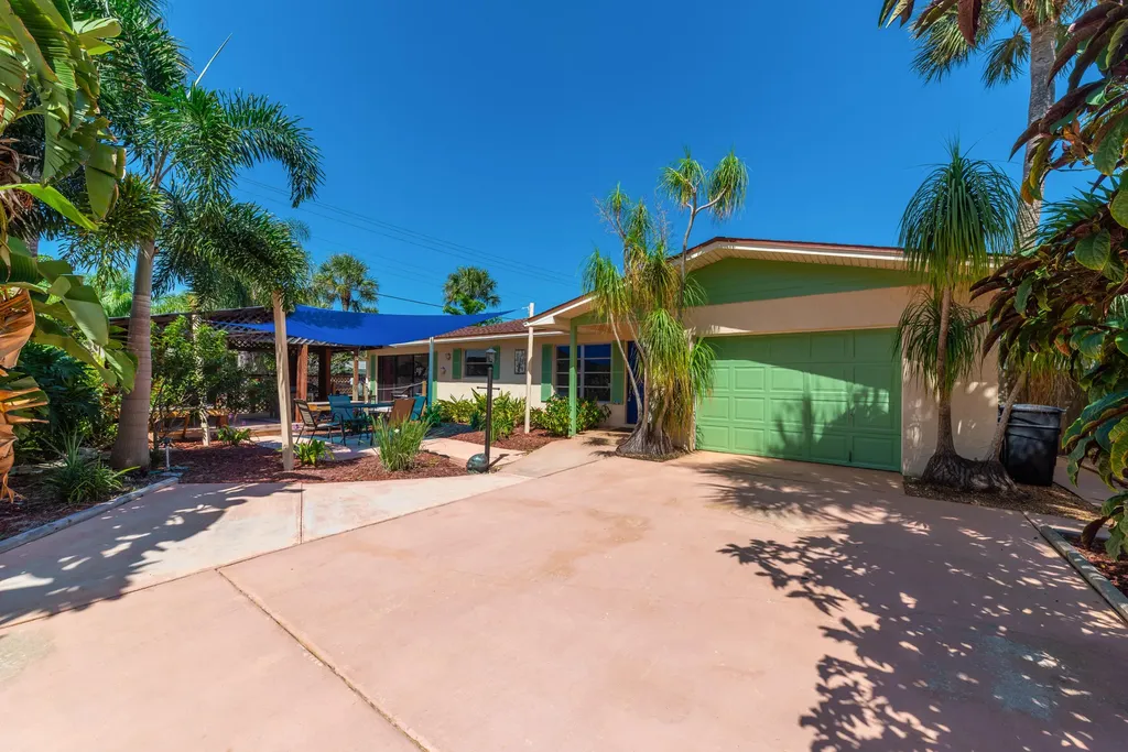 4565 NE Palmetto Drive Jensen Beach FL 34957