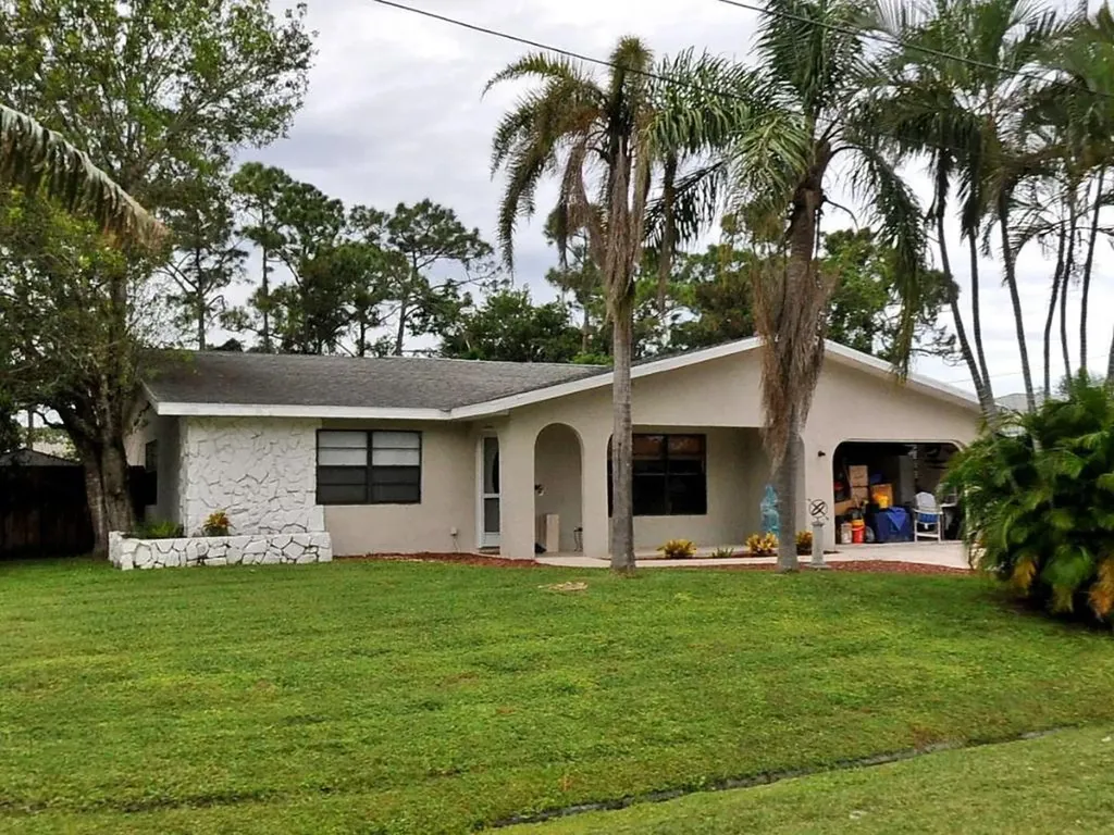 449 SE Thornhill Drive Port St Lucie FL 34983