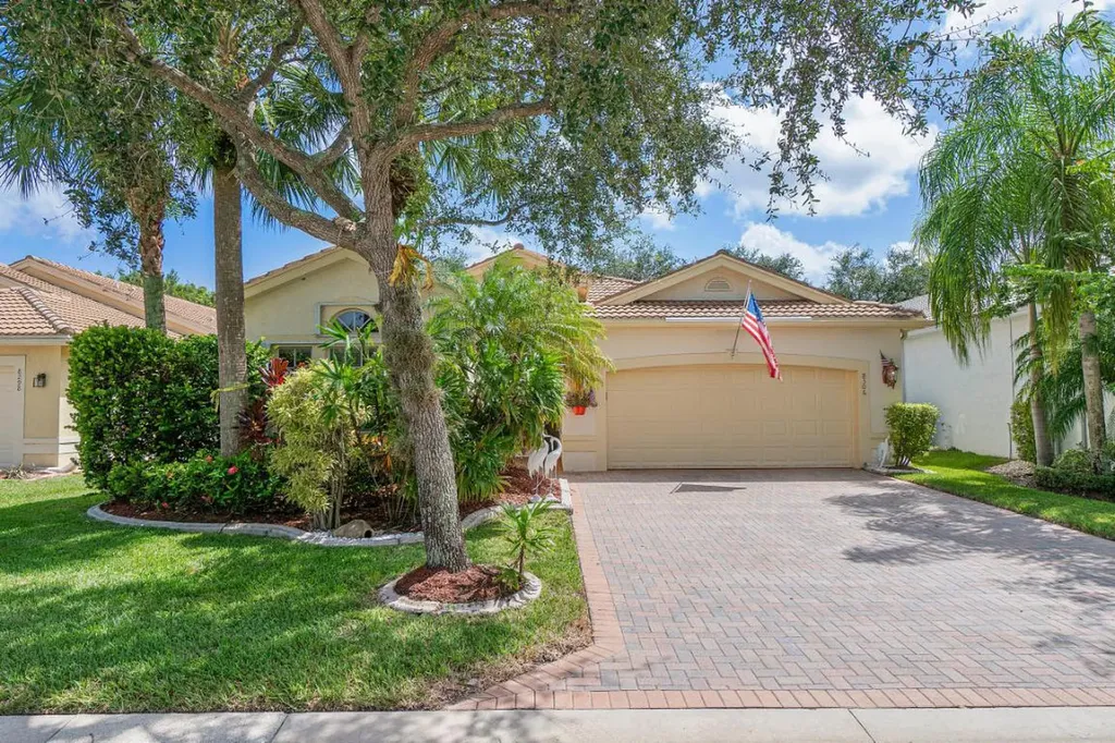 8306 Sandpiper Glen Drive Lake Worth FL 33467