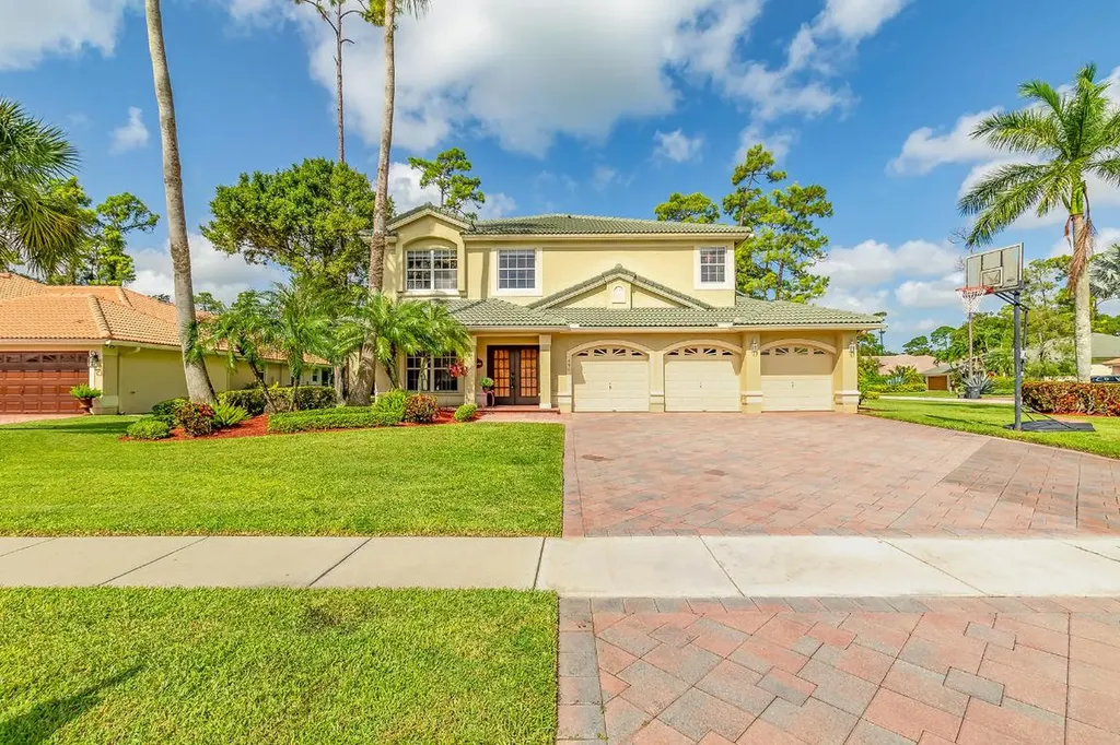 491 Cypress Crossing Wellington FL 33414