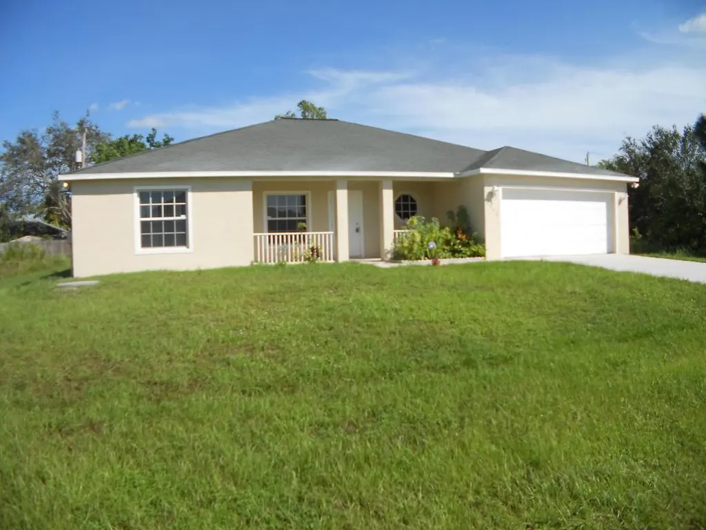 3557 SW Viceroy Street Port St Lucie FL 34953
