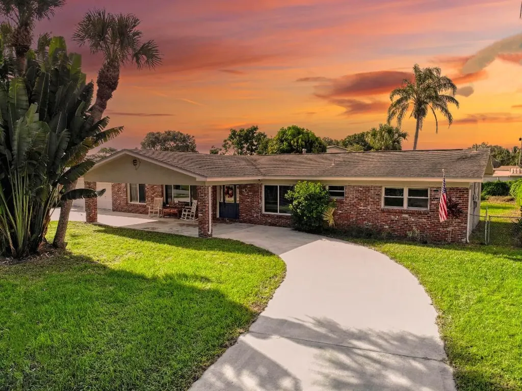 1107 Club Drive Fort Pierce FL 34982