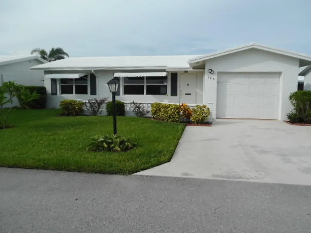 709 SW 15th Street Boynton Beach FL 33426