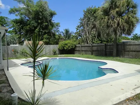 908 Snowden Drive Lake Worth Beach FL 33461