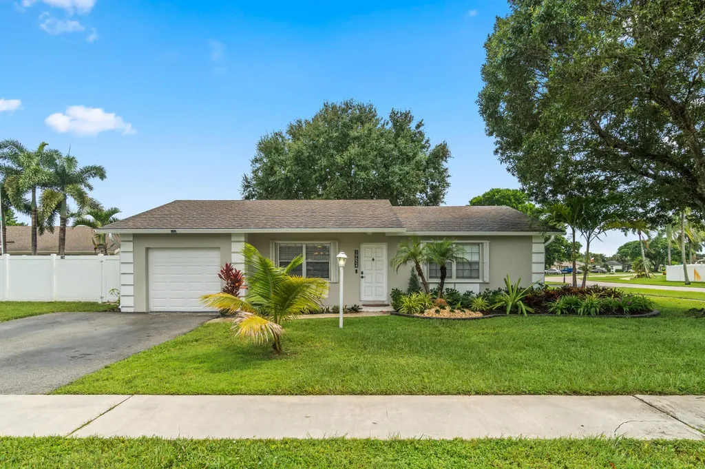 19624 Colorado Circle Boca Raton FL 33434