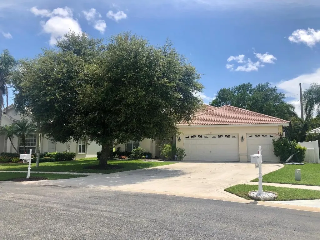 6424 Bridgeport Lane Lake Worth FL 33463
