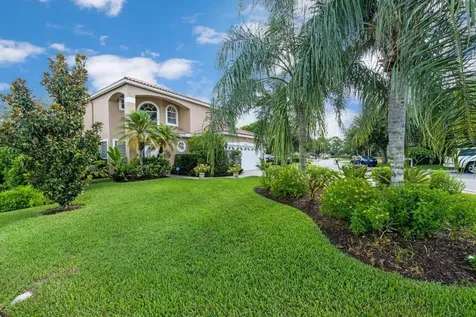 132 Woodlake Circle Greenacres FL 33463