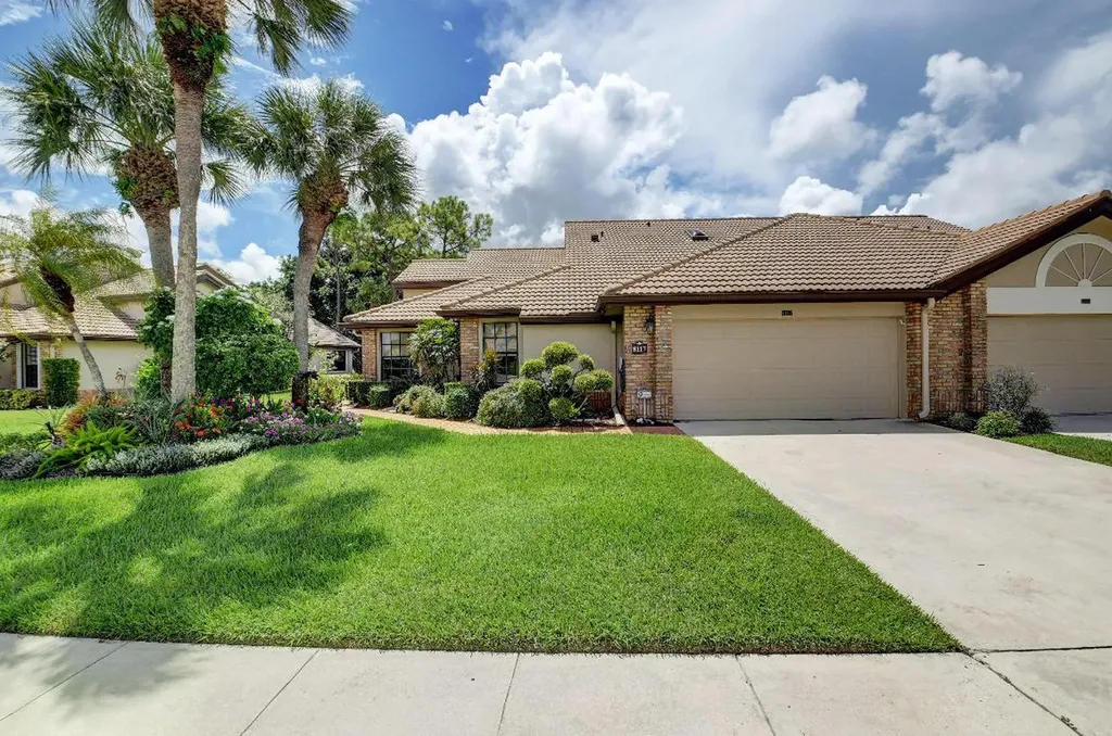 8117 Cassia Drive Boynton Beach FL 33472