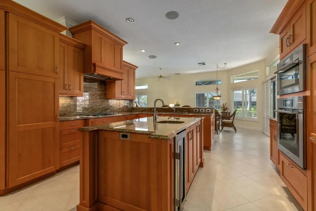 8855 SE Marina Bay Drive Hobe Sound FL 33455