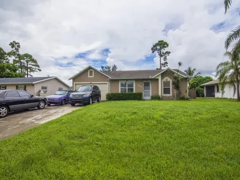 525 NW Placid Avenue Port St Lucie FL 34983
