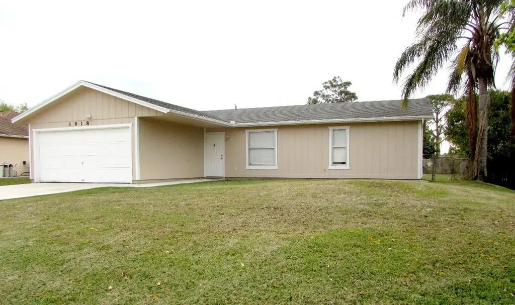1918 SE Carvalho Street Port St Lucie FL 34983