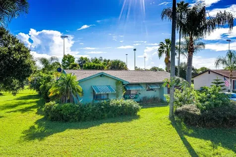 2190 SE East Dunbrooke Circle Port St Lucie FL 34952