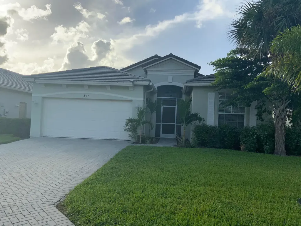 376 SW Lake Forest Way Port St Lucie FL 34986