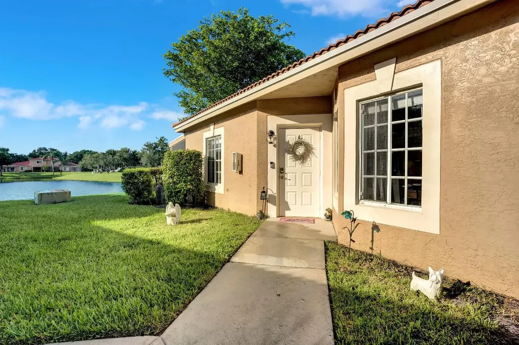 9763 Kamena Circle Boynton Beach FL 33436